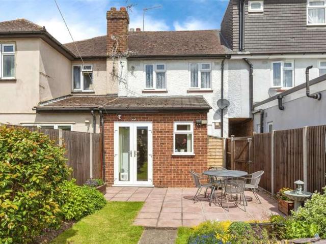 Terraced House for sale in Slough, Cippenham