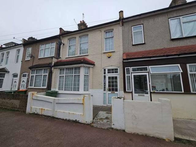 Cottage for sale in Little Ilford, Greater London