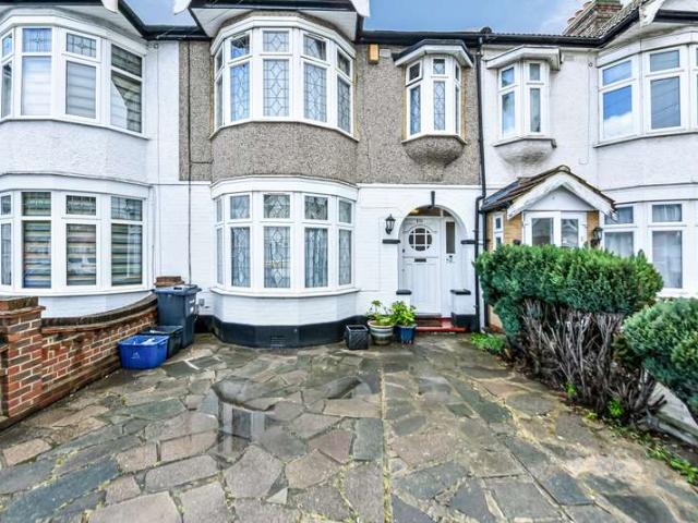 Cottage for sale in Loxford, Seven Kings