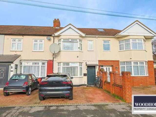 Cottage for sale in Broxbourne, Hertfordshire