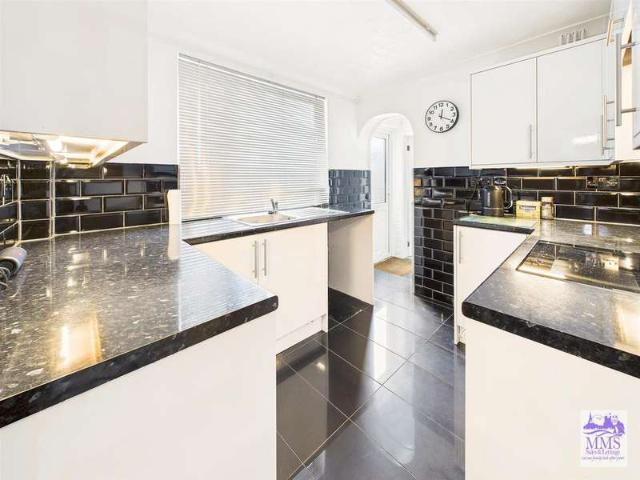 Cottage for sale in Frindsbury