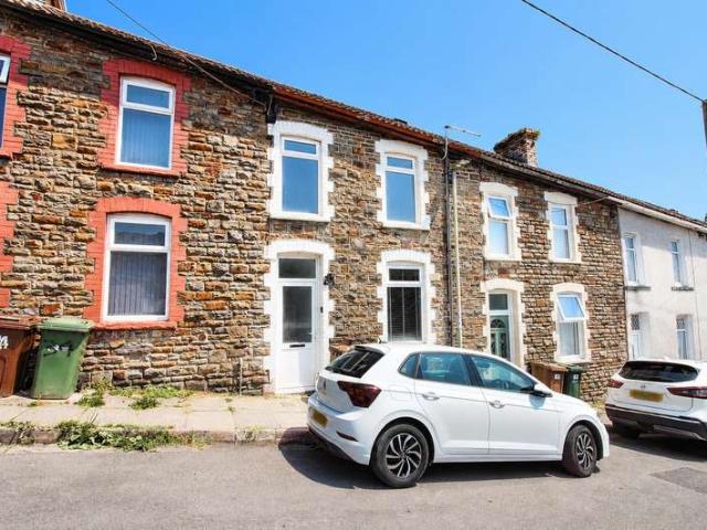 Cottage for sale in Senghenydd, Wales
