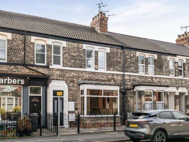 Cottage for sale in Selby