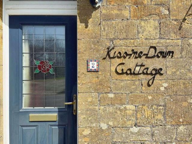 Cottage for sale in Tintinhull, Somerset