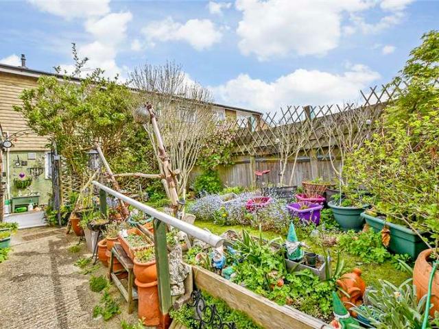 Cottage for sale in Trench Wood, Bourne Vale