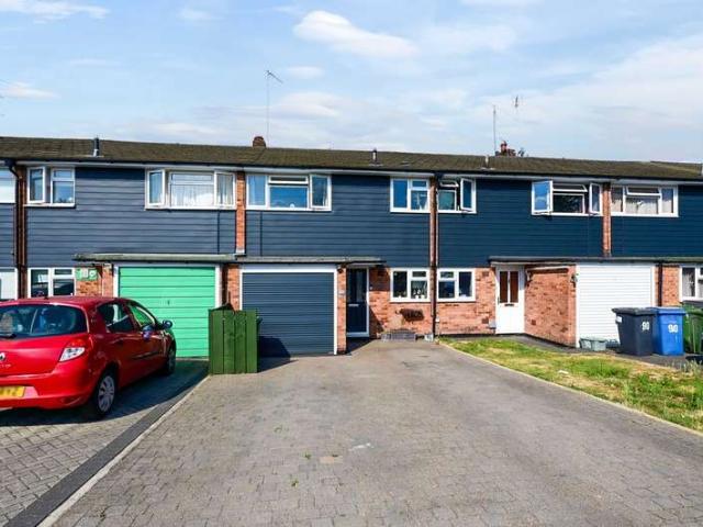 Cottage for sale in Blackwater and Hawley, Hart