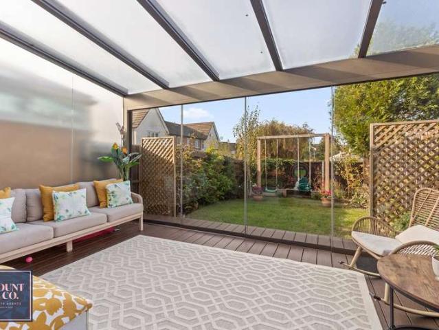 Cottage for sale in Pinehurst, East Hertfordshire
