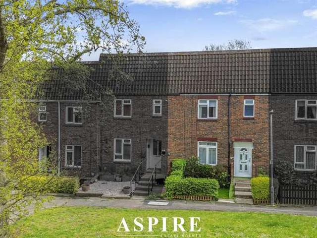 Cottage for sale in Langdon Hills, Essex