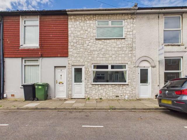 Cottage for rent in Buckland, City Of Portsmouth