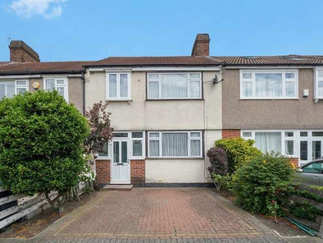 Cottage for sale in London Borough of Merton, Greater London
