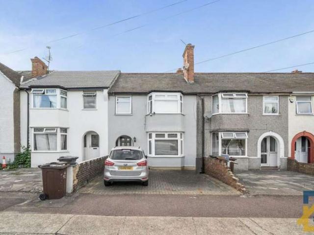 Cottage for sale in London Borough of Barking and Dagenham, Greater London