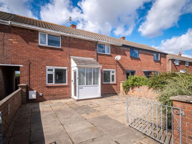 Cottage for sale in Stokesby, Norfolk