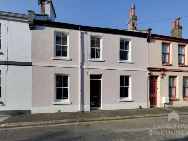 Cottage for sale in Mount Wise