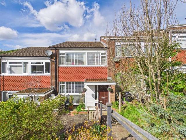 Cottage for sale in London Borough of Croydon, Forestdale