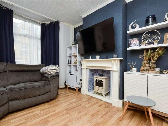 Cottage for sale in Chilton, Acol