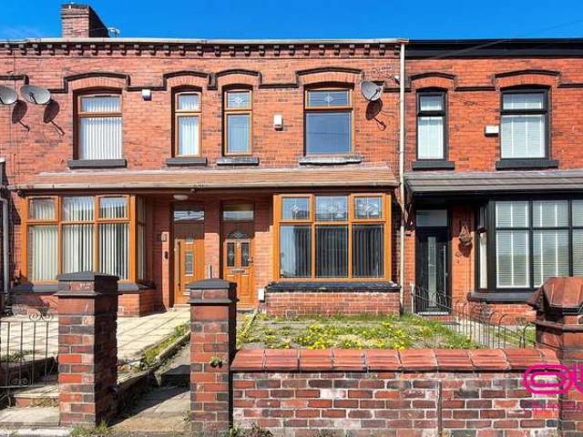 Cottage for sale in Lee Bank, Greater Manchester