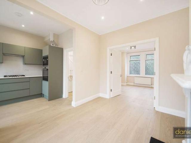 Cottage for sale in London Borough of Brent, Greater London