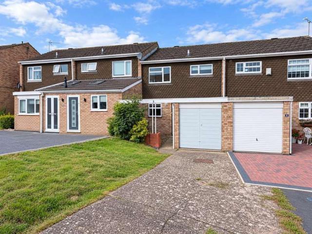 Cottage for sale in Cliff Hill, Warwick