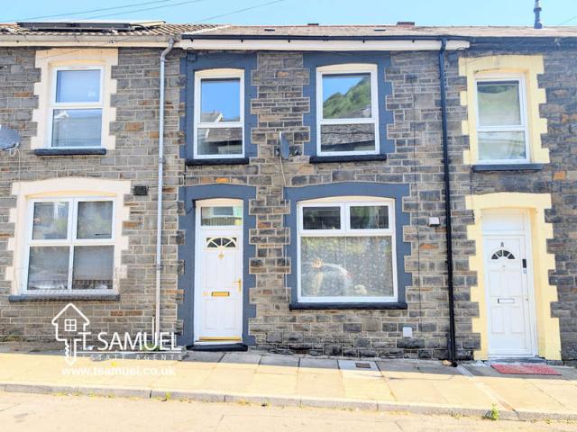 Cottage for sale in Miskin, Wales