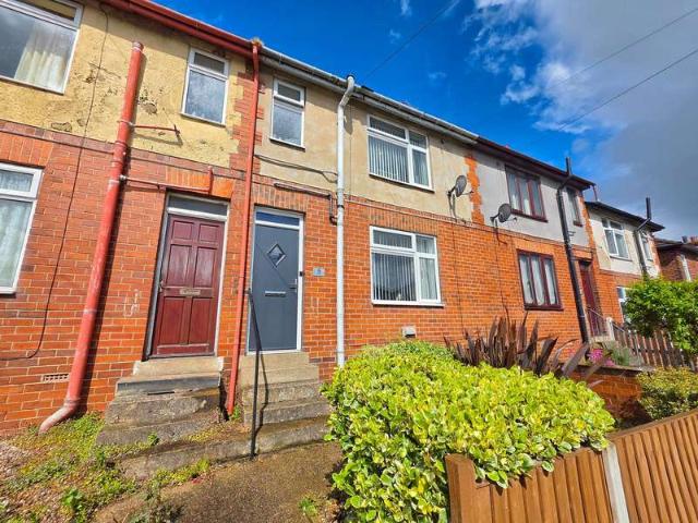 Cottage for sale in Mapplewell, South Yorkshire