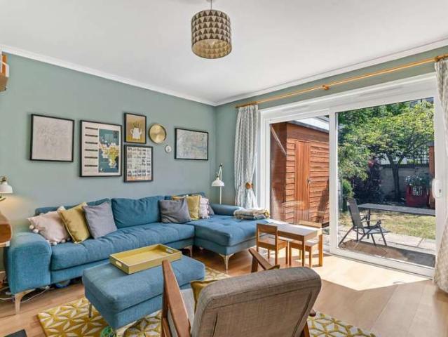 Cottage for sale in Upper Sydenham, Greater London