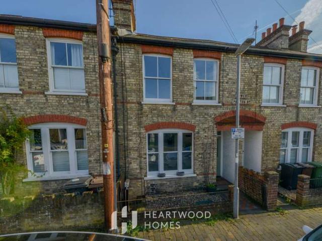 Cottage for sale in St Albans, Five Acres
