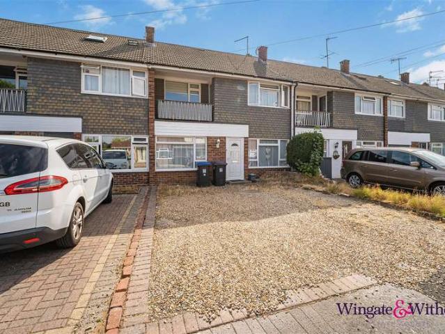 Cottage for sale in Byfleet, Woking
