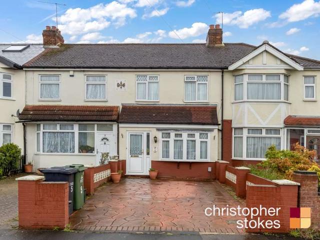 Cottage for sale in Broxbourne, Hertfordshire