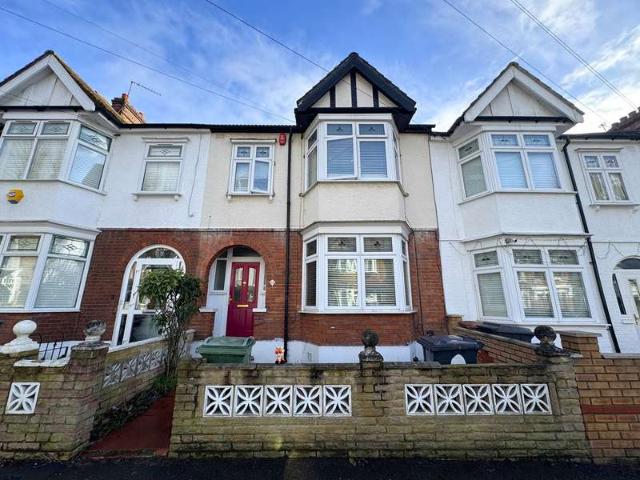Cottage for sale in London Borough of Waltham Forest, Greater London