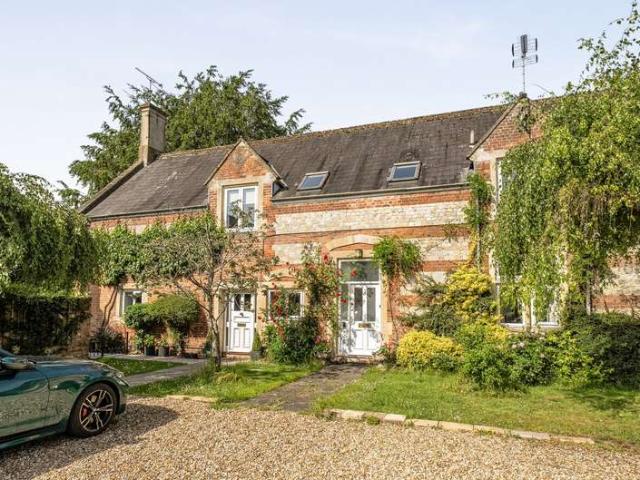Cottage for sale in Sutton Veny