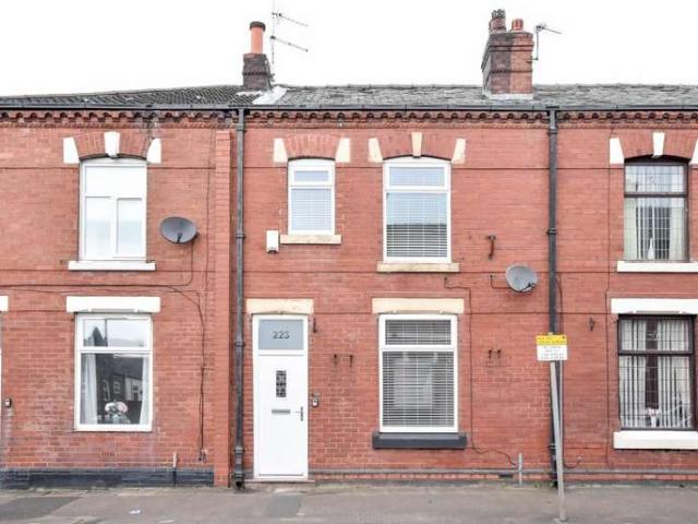 Cottage for sale in Scholes, Wigan