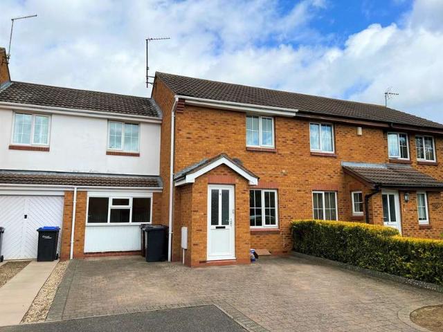 Cottage for rent in Hardingstone, Northamptonshire