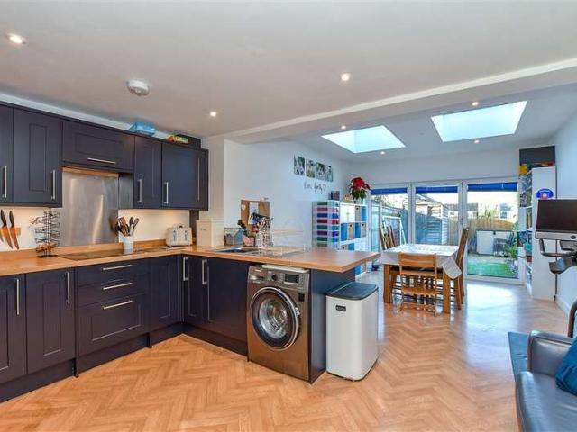Cottage for sale in Trench Wood, Bourne Vale