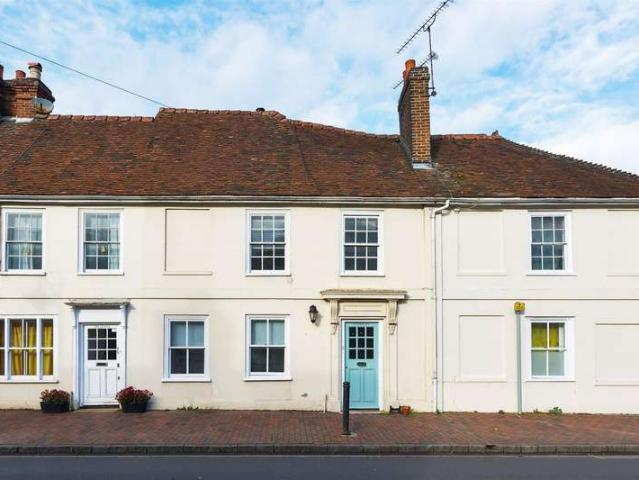 Cottage for sale in The Butts, Kent