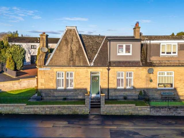 Cottage for sale in Bathgate, Scotland