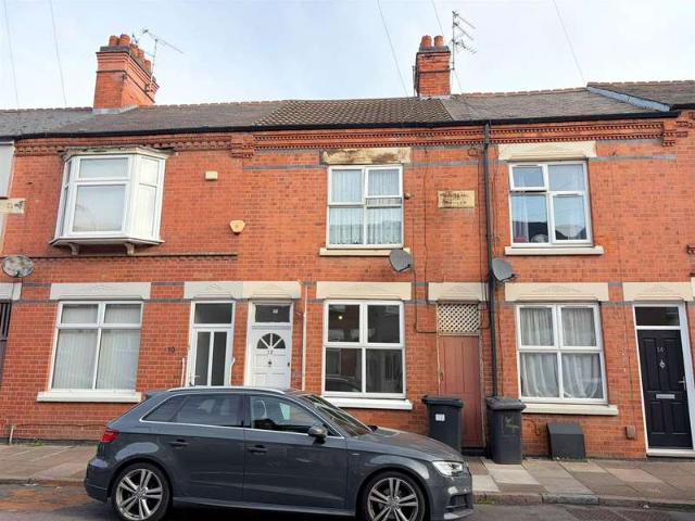 Cottage for sale in Spinney Hills, Leicester