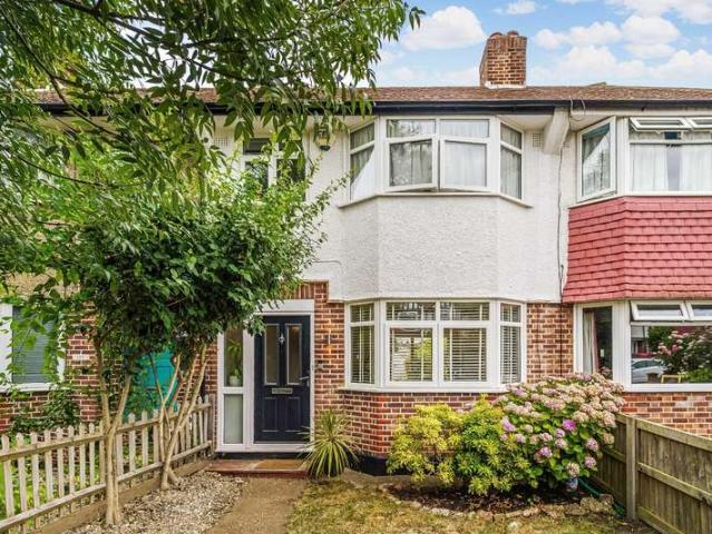 Cottage for sale in Motspur Park, Greater London