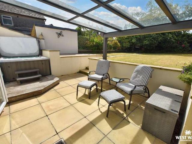 Cottage for sale in Narberth, Wales
