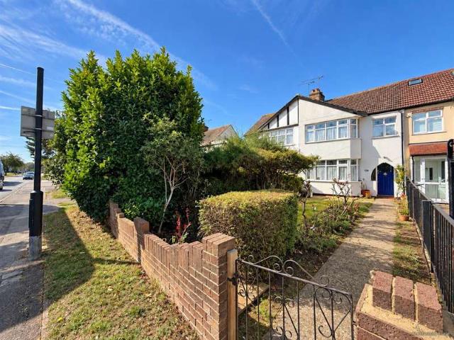 Cottage for sale in London Borough of Waltham Forest, Greater London