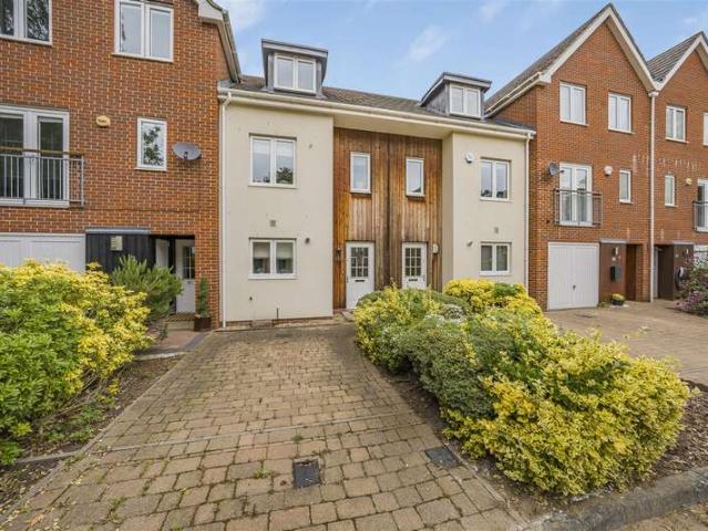 Cottage for sale in Sunninghill and Ascot, Ascot