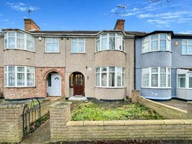 Cottage for sale in London Borough of Hillingdon, Greater London