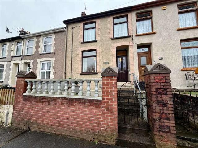 Cottage for sale in Llwynypia, Wales
