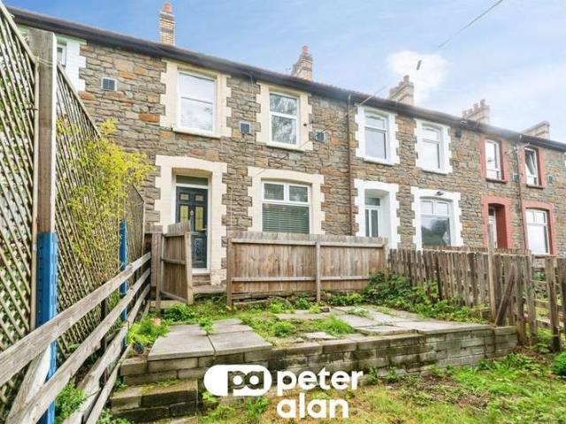 Cottage for sale in Hafodyrynys, Crumlin