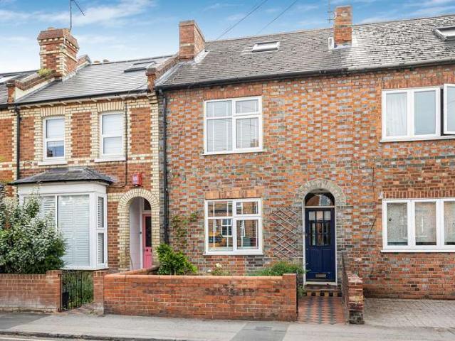 Cottage for sale in Reading