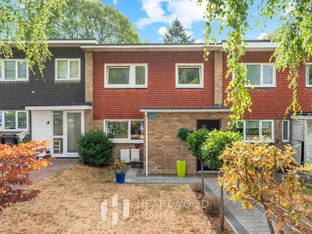 Cottage for sale in St Albans, Five Acres