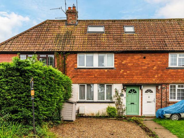 Cottage for sale in The Butts, Kent