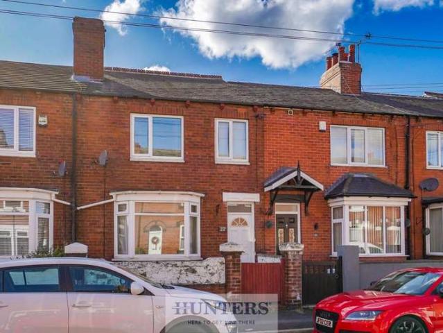 Cottage for sale in Round Hill, Wakefield