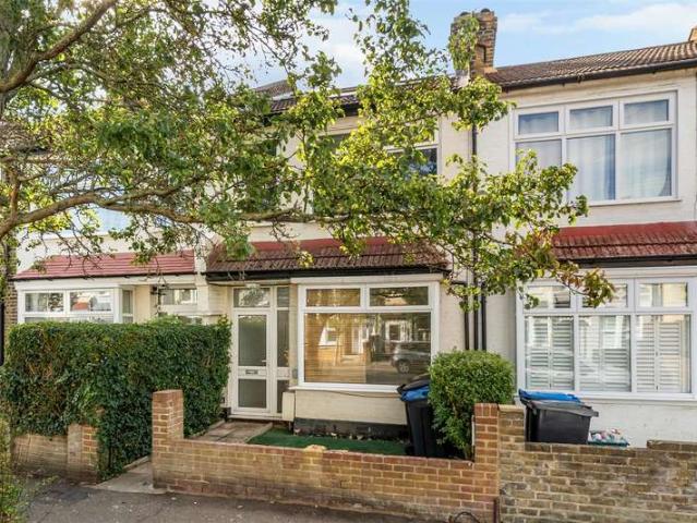 Cottage for sale in The Apostles, Greater London