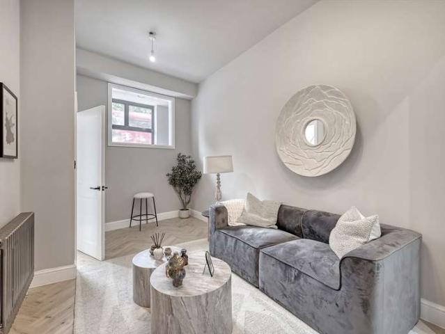 Cottage for sale in Deptford, New Cross