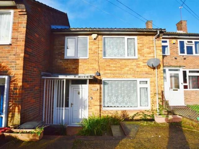 Terraced House for sale in Slough